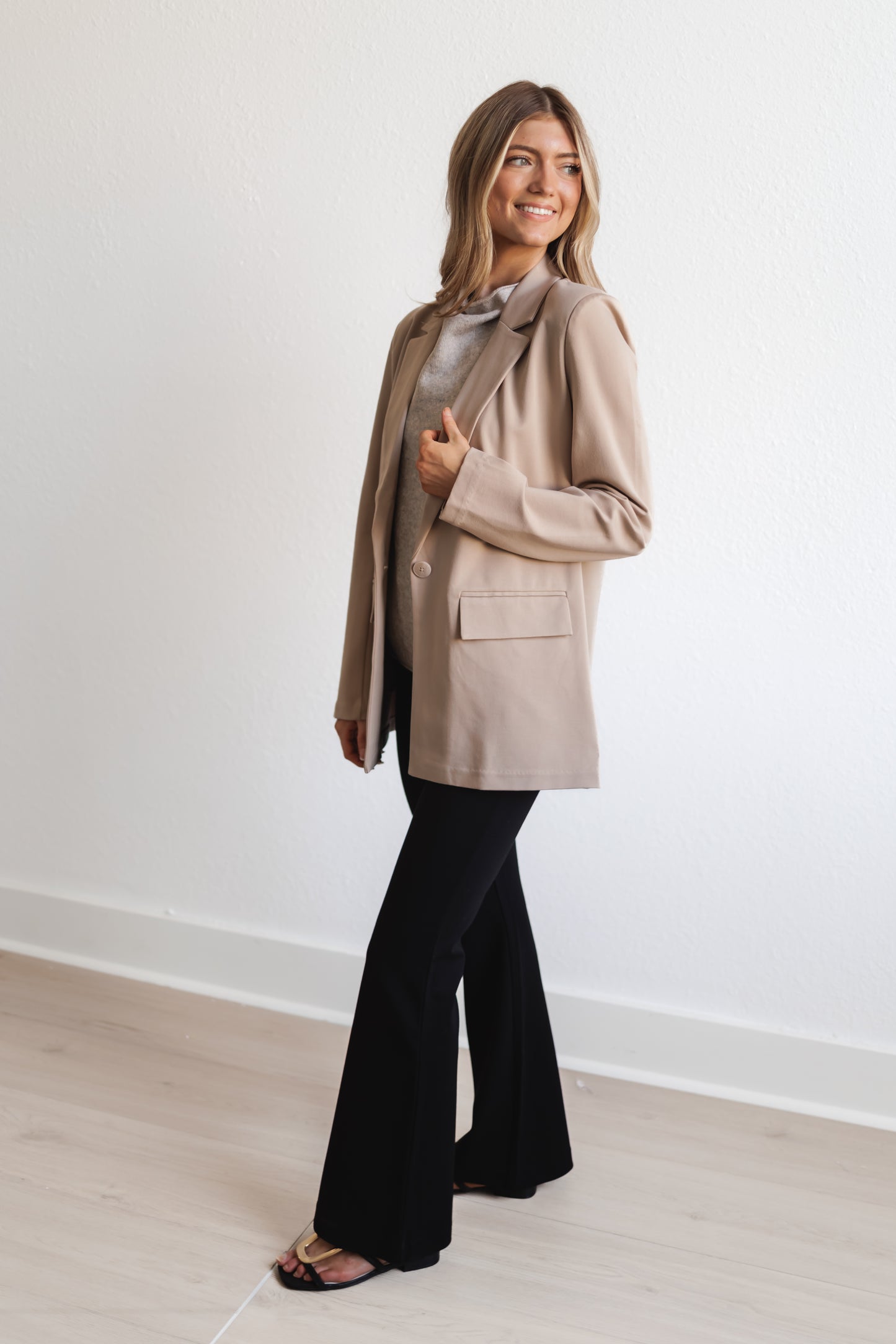 Z SUPPLY: Do It All Relaxed Blazer-Putty