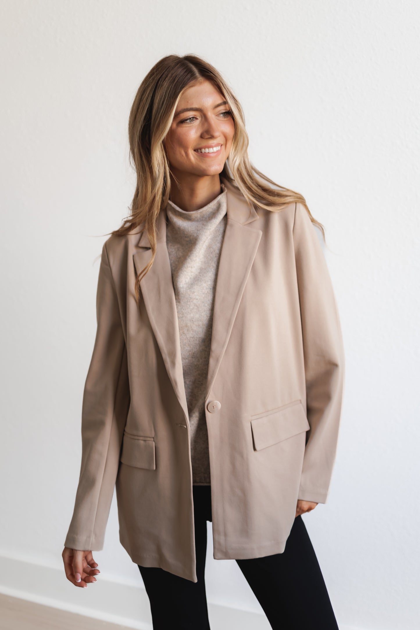 Z SUPPLY: Do It All Relaxed Blazer-Putty