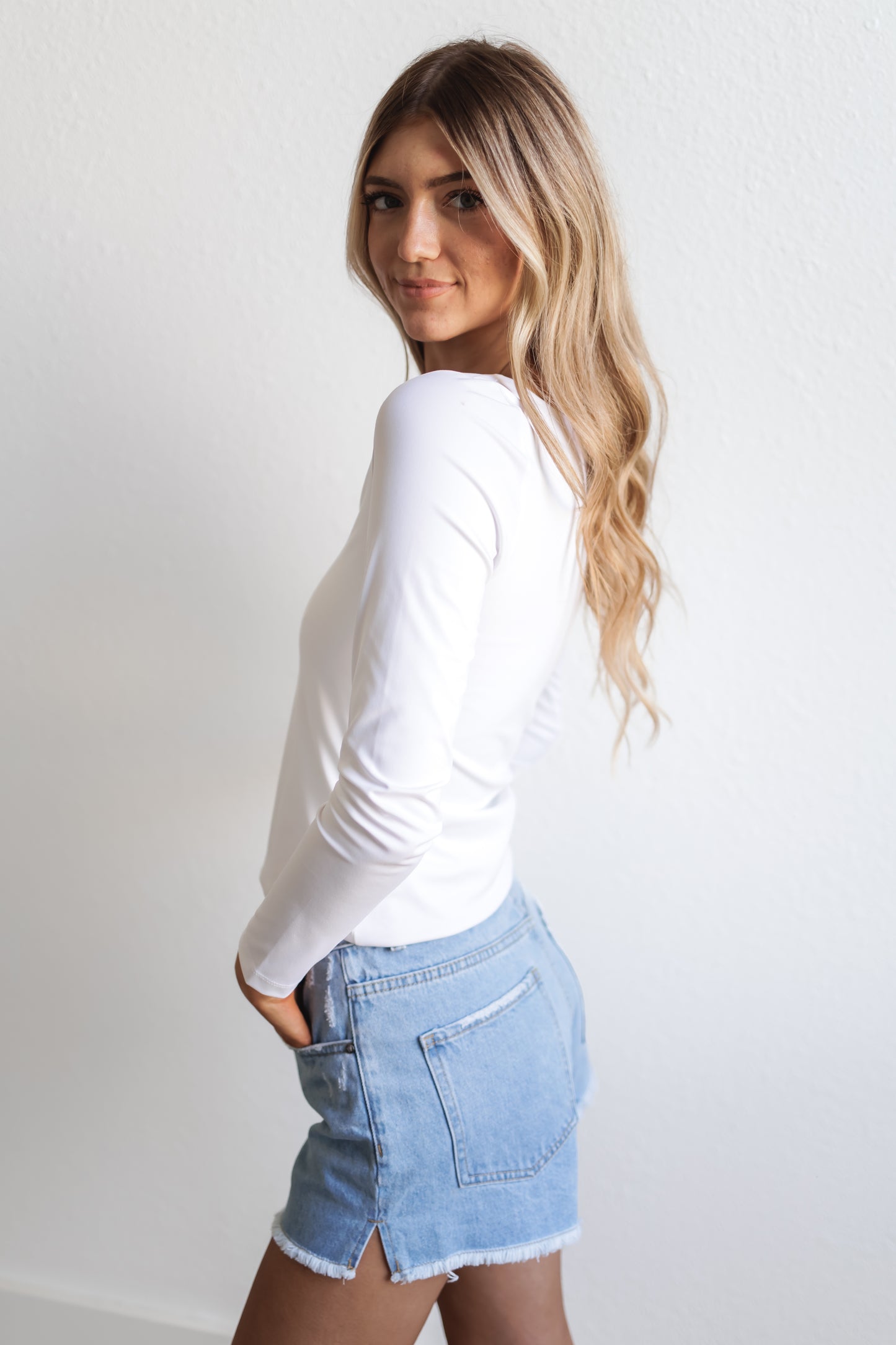 Z SUPPLY: Avala So Smooth Top-White