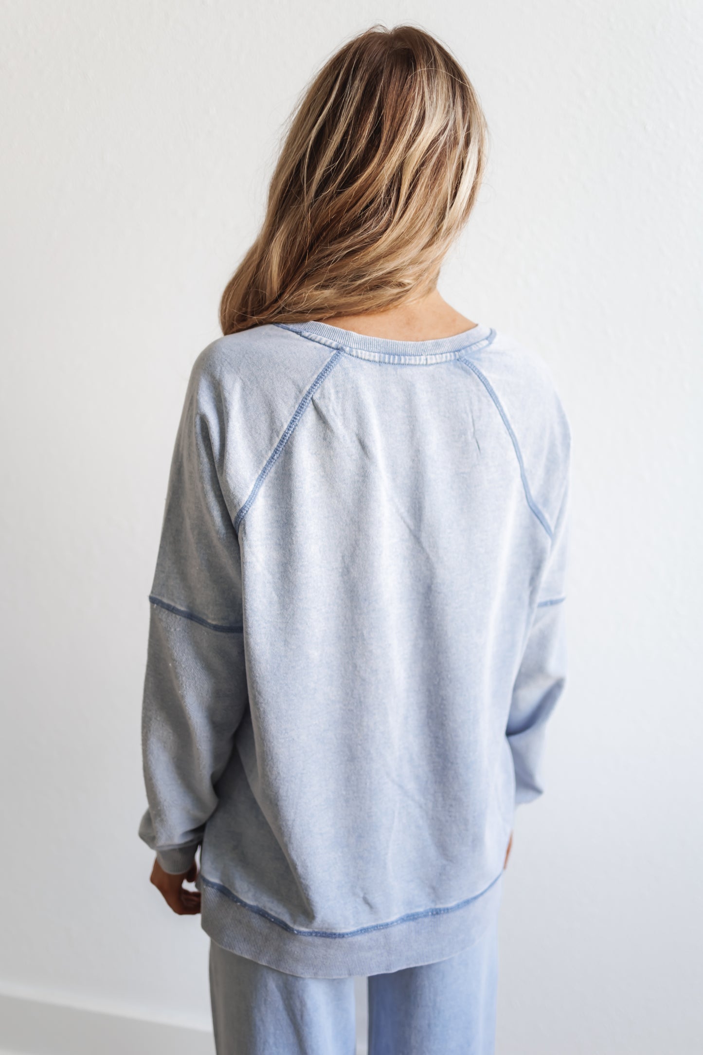 Z SUPPLY: Easy V Knit Sweatshirt-Washed Indigo