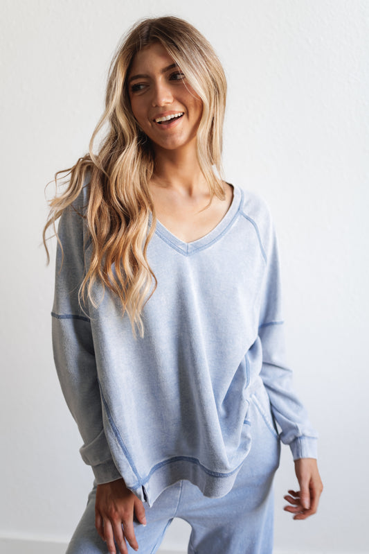 Z SUPPLY: Easy V Knit Sweatshirt-Washed Indigo
