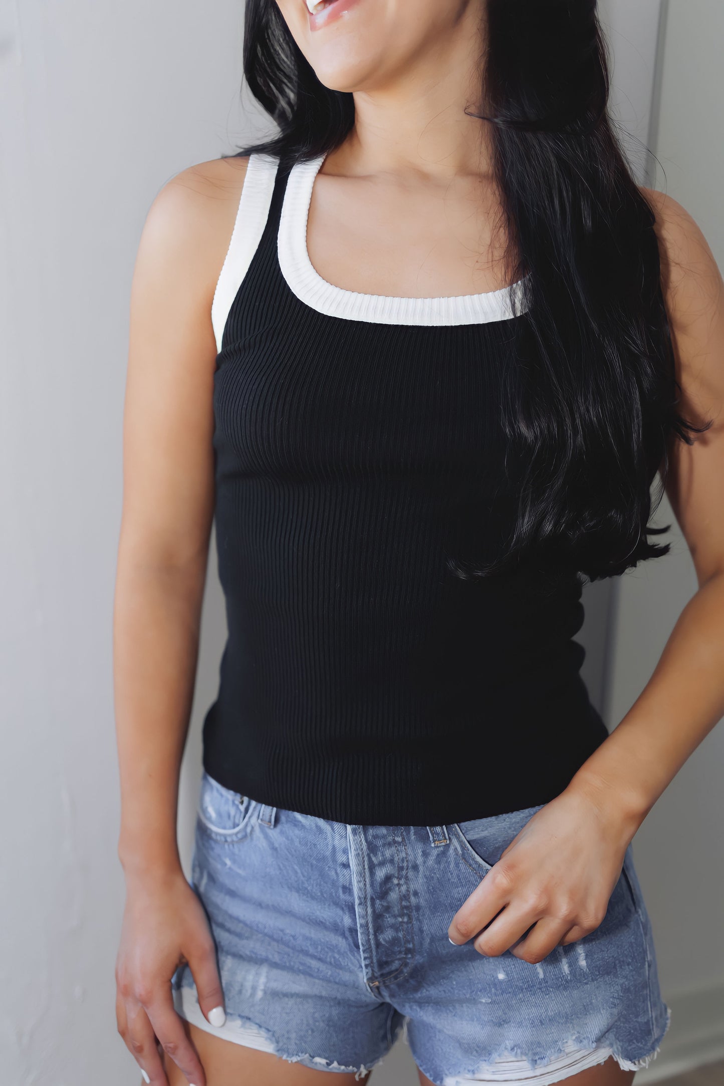 Drift Away Tank-Black/White