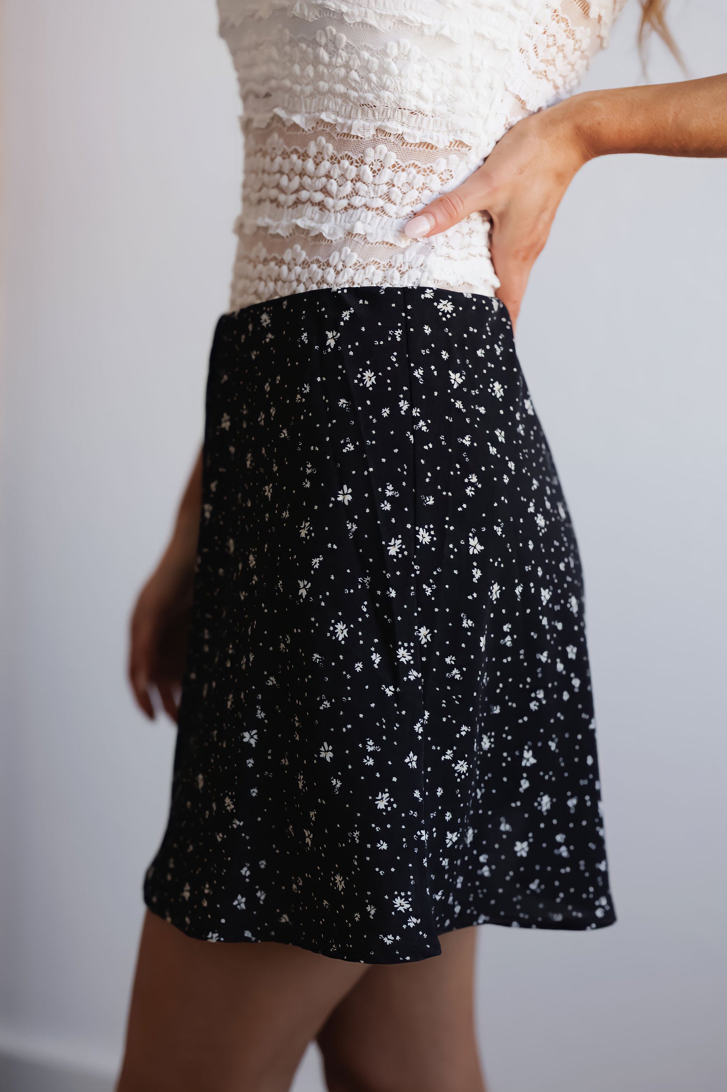 Day Drifter Skirt-Black Floral